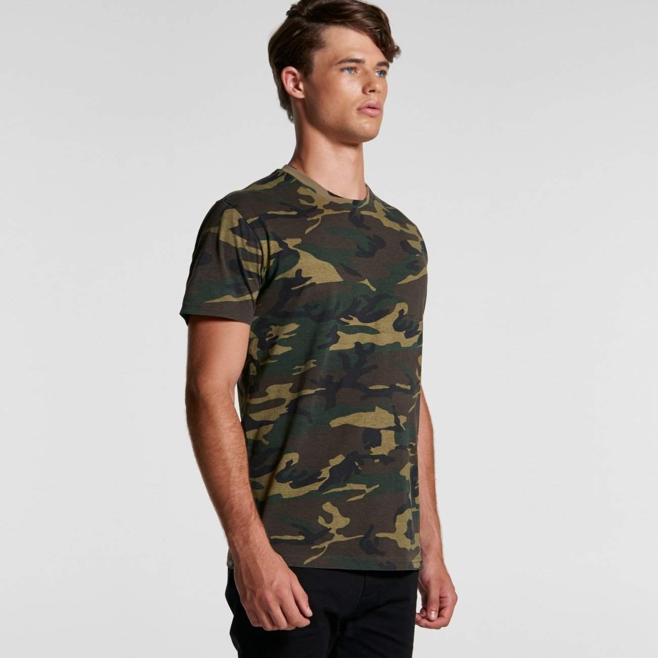 5001_staple_tee_camo_model_2