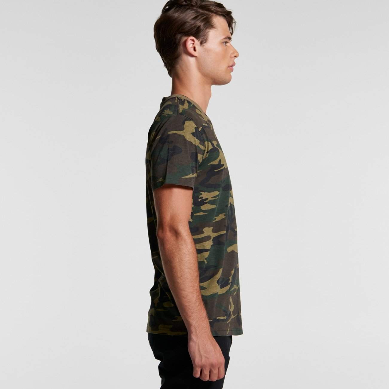 5001_staple_tee_camo_model_3
